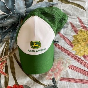 JOHN DEERE TRUCKER HAT